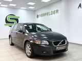 Volvo V50 D5 Momentum / SHZ / NAVI / AHK - gebrauchte Volvo V50 aus dem Jahr 2009
