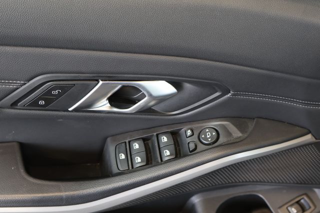 BMW 318 d Advantage DIGITAL+ACC+SIDE+KEY+LED+17"