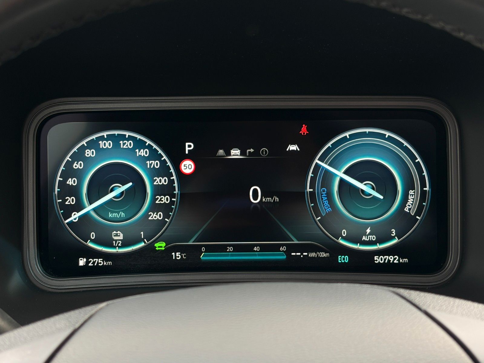 Fahrzeugabbildung Hyundai Kona E Trend 2WD Kamera Schiebedach ACC HuD LHZ