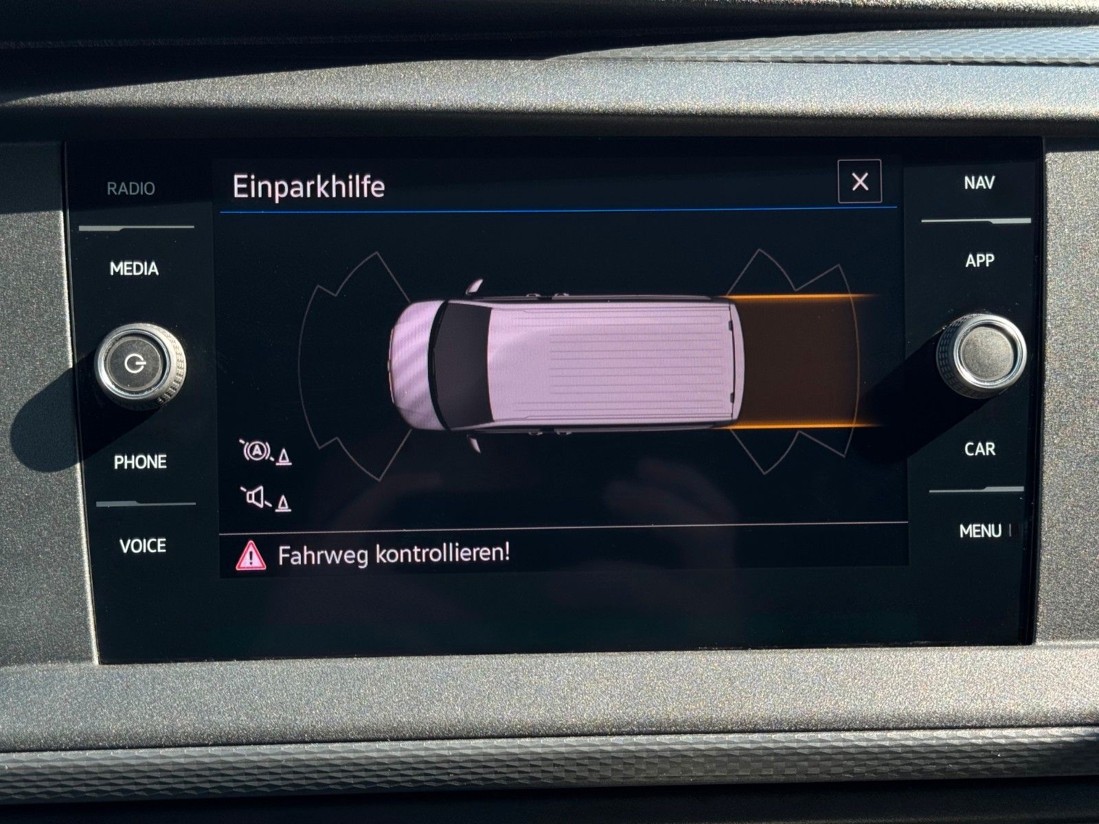 Fahrzeugabbildung Volkswagen T6.1 Transporter Kurz 2.0 TDI DSG CarPlay Navi