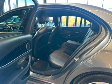 MYAUTOCENTER – Gebraucht- und Jahreswagen mit Werkstattservice in Pfaffenhofen Mercedes-Benz E 220 E Limousine *AVANTGARDE*KAM*HUD*AHK*PDC*