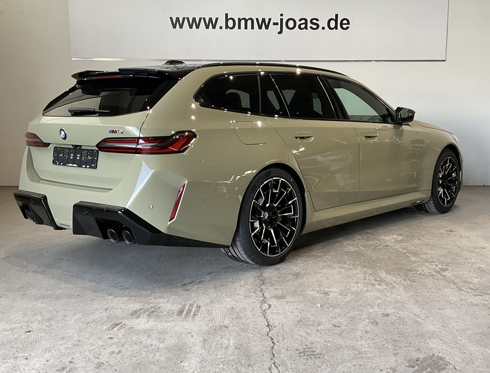 Fahrzeugeinzelansicht 16 Fahrzeugabbildung BMW M5 Touring 0,5% Versteuerung! Individuallack°Sit
