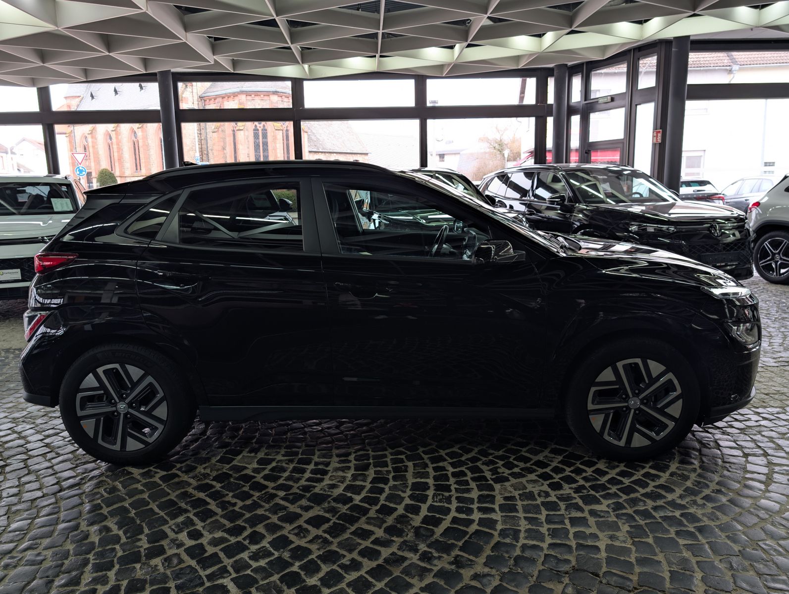 Fahrzeugabbildung Hyundai Kona Prime EV HUD AHK SHZ KAM LED ACC SoH 97%