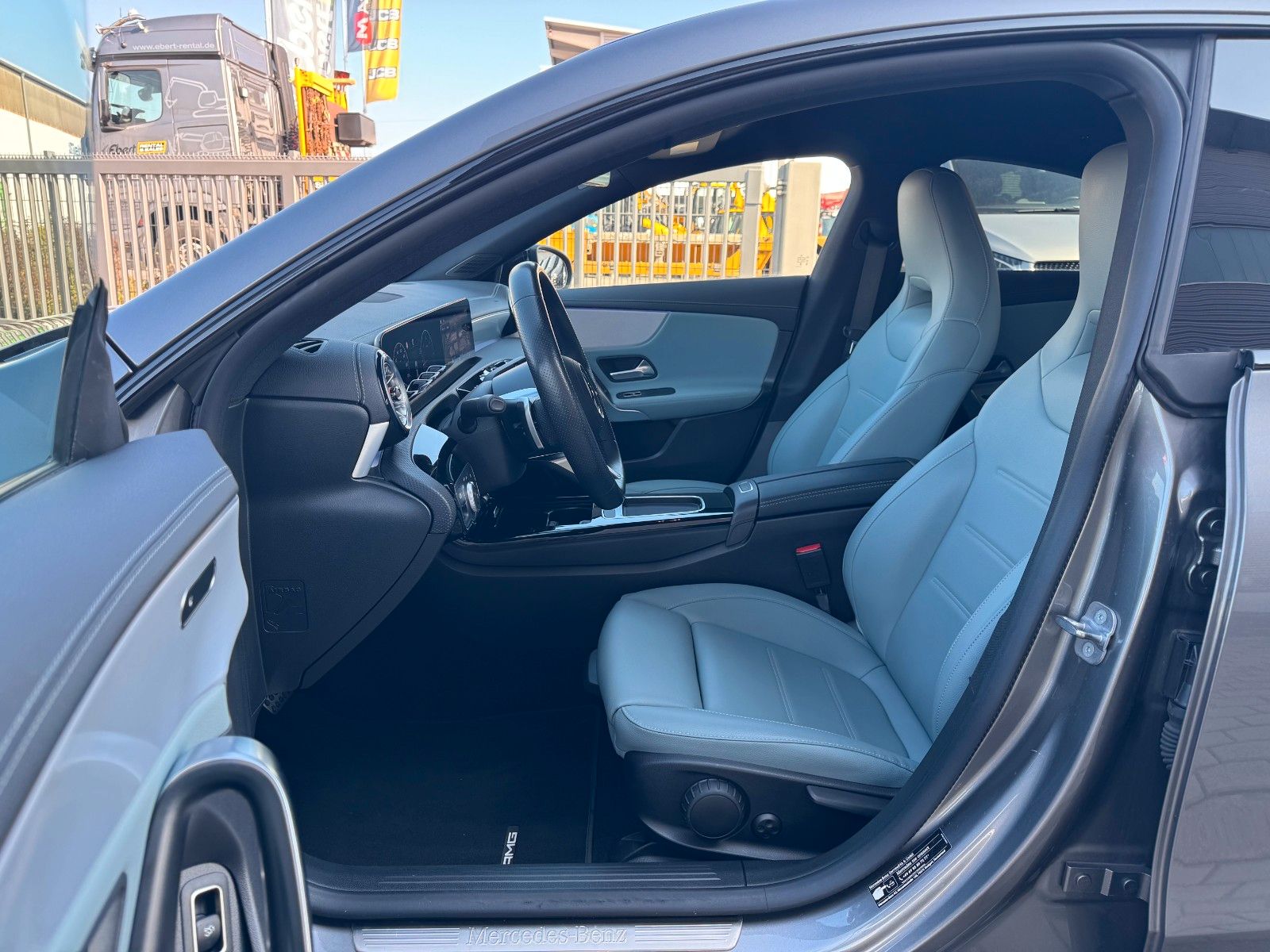 Fahrzeugabbildung Mercedes-Benz CLA 200d AMG+LederGrau+Ambiente+RFK+Night