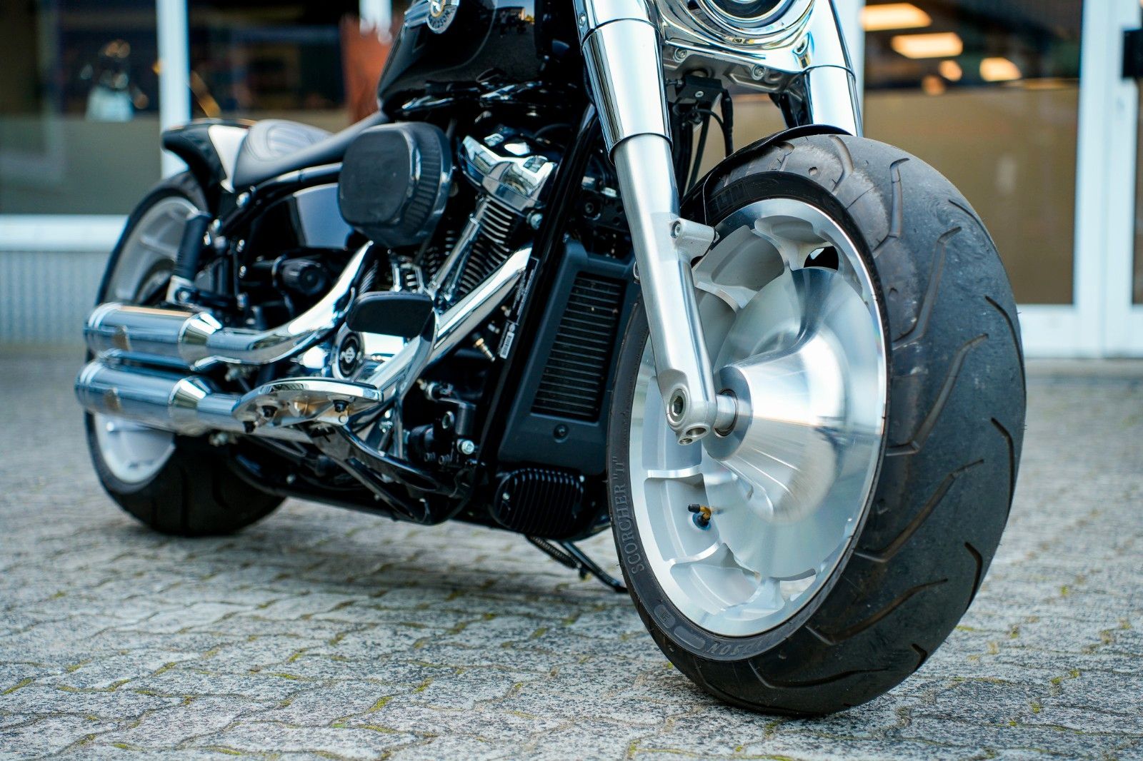 Fahrzeugabbildung Harley-Davidson SOFTAIL FAT BOY FLFBS 114 - JEKILL&HYDE -