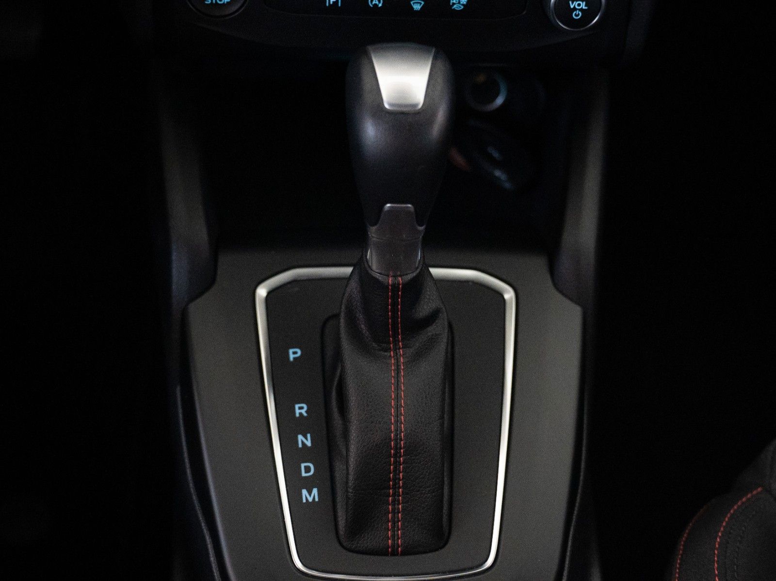 Fahrzeugabbildung Ford Focus Turnier ST-Line AUTOM./WINTER-P./AHK