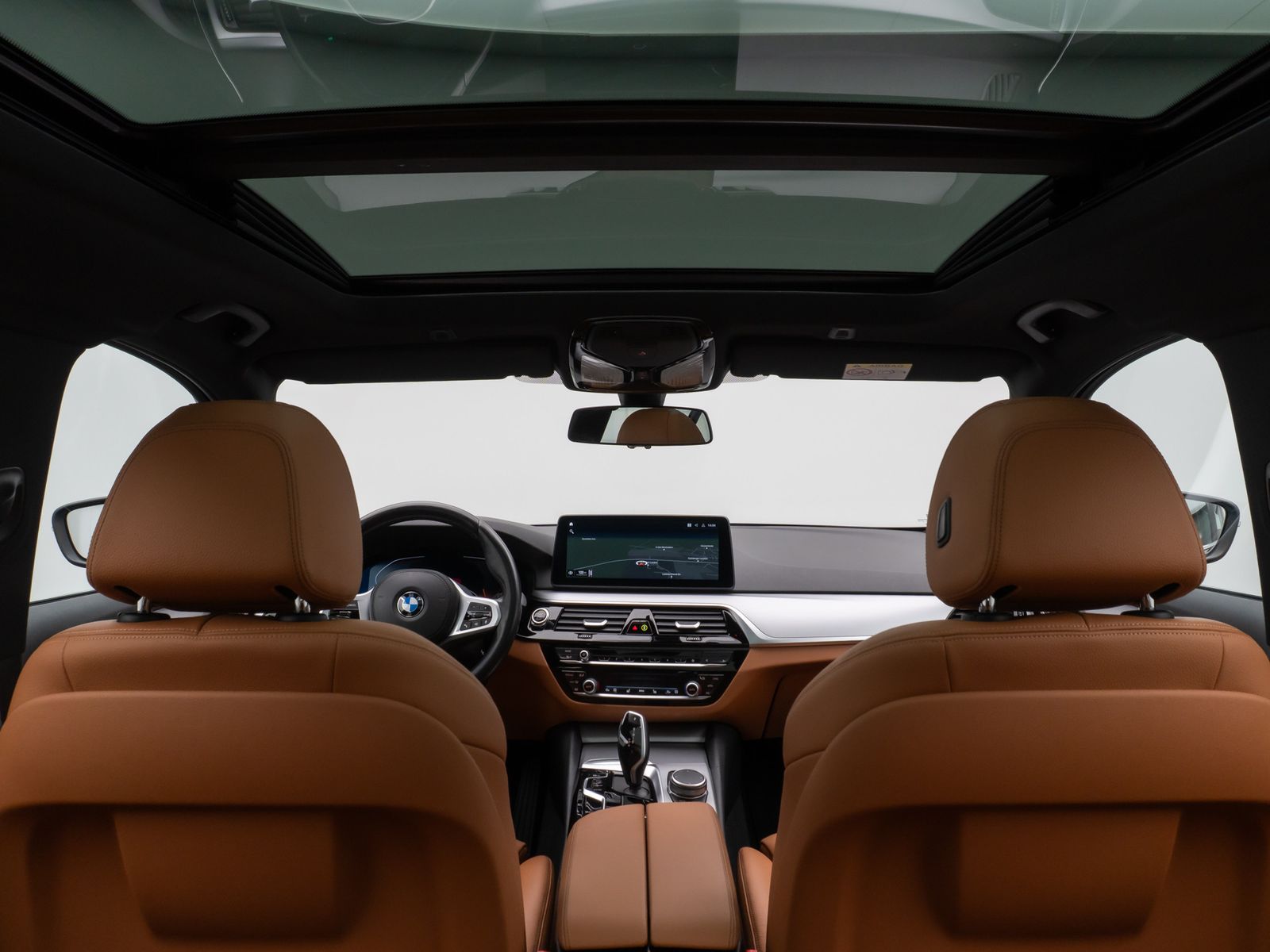 Fahrzeugabbildung BMW 520d Panorama DAB Leder AHK Alarm M Sport 18Zoll