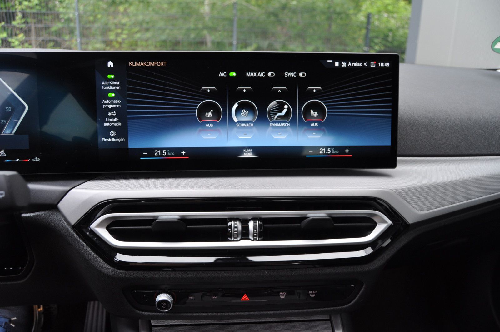 BMW 318i Touring Aut. LED Widescreen DAB Tempomat foto 17