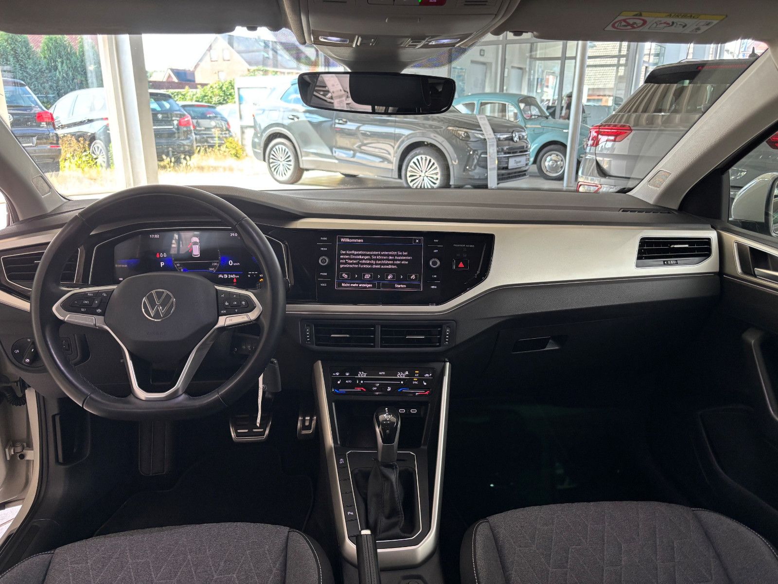 Fahrzeugabbildung Volkswagen Polo 1.0 TSI Move DSG +LED +ALLWETTER