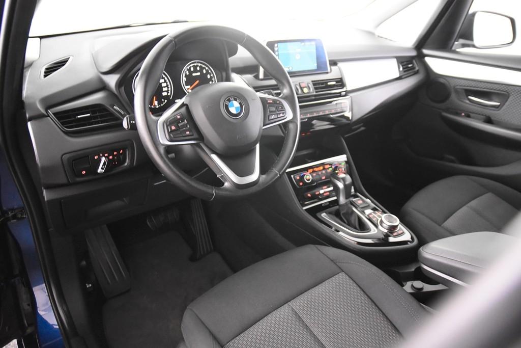 BMW 225
