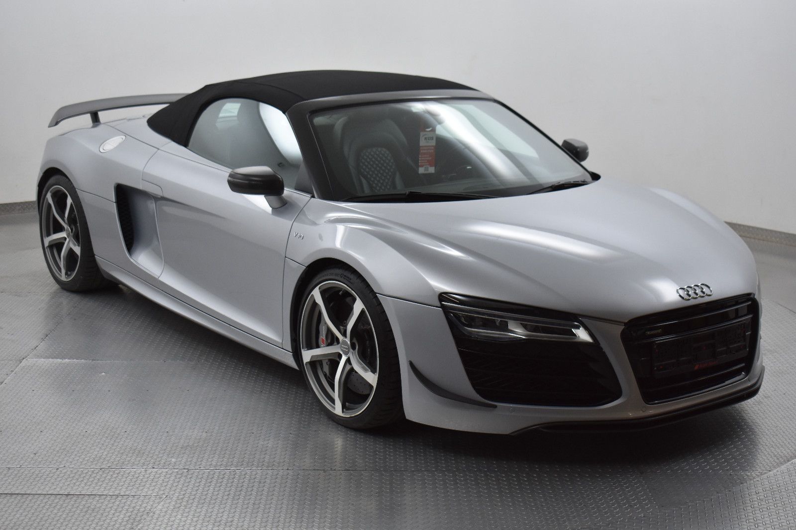 AUDI R8 Spyder V10 5.2FSI quatt LMited Edition 04/30 - Image 2