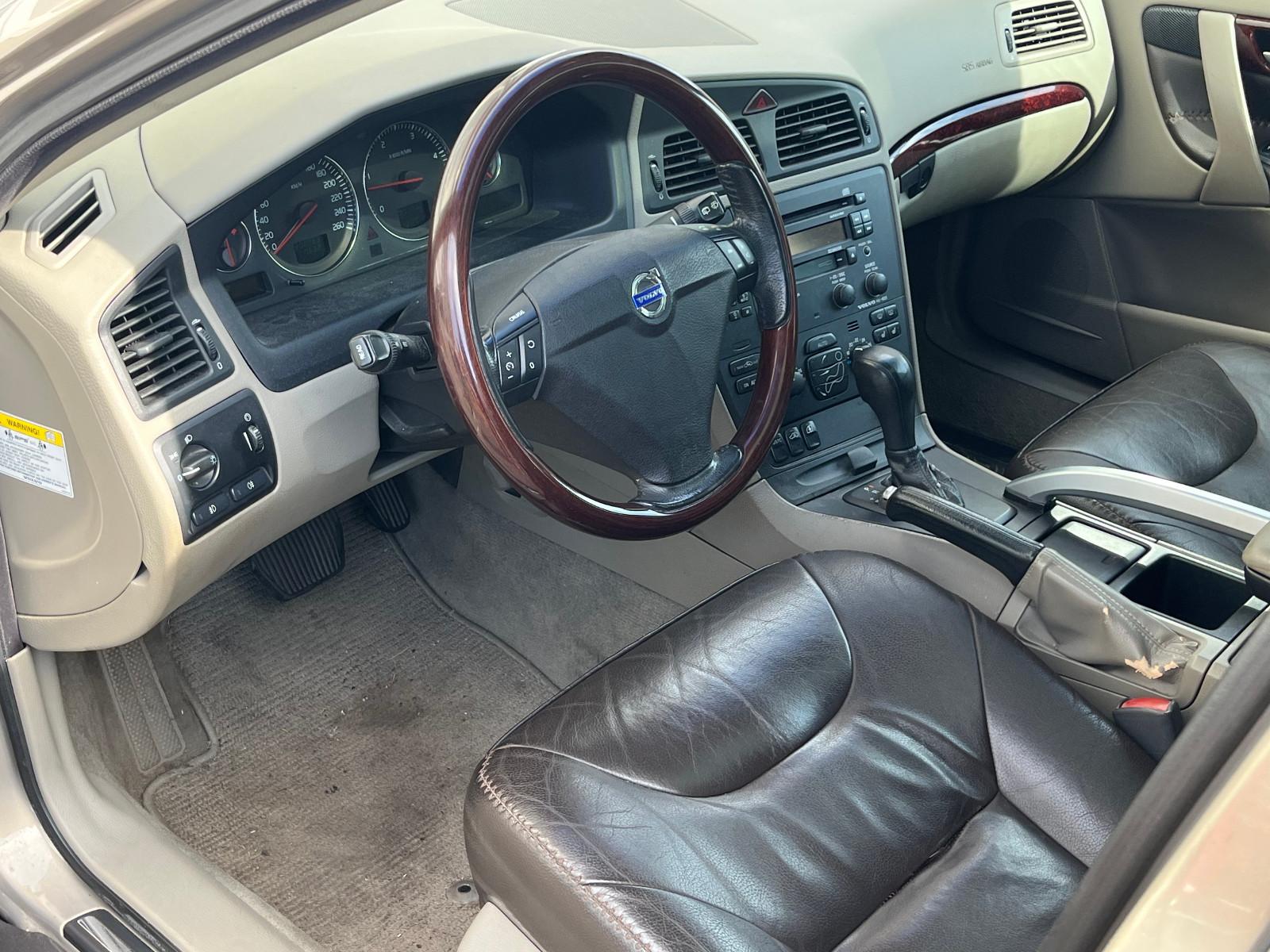 Volvo XC70 2004 — photo 8