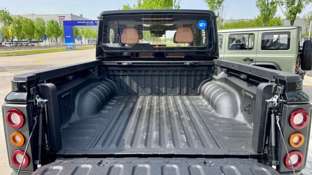 BAW 212 Pickup