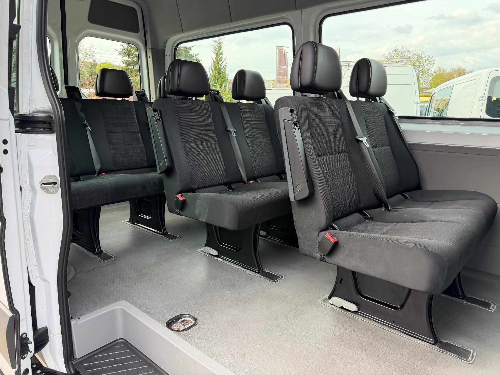 Mercedes-Benz Sprinter 313CDI Bus 9-Sitze L2H2 RWD Schwingsitz