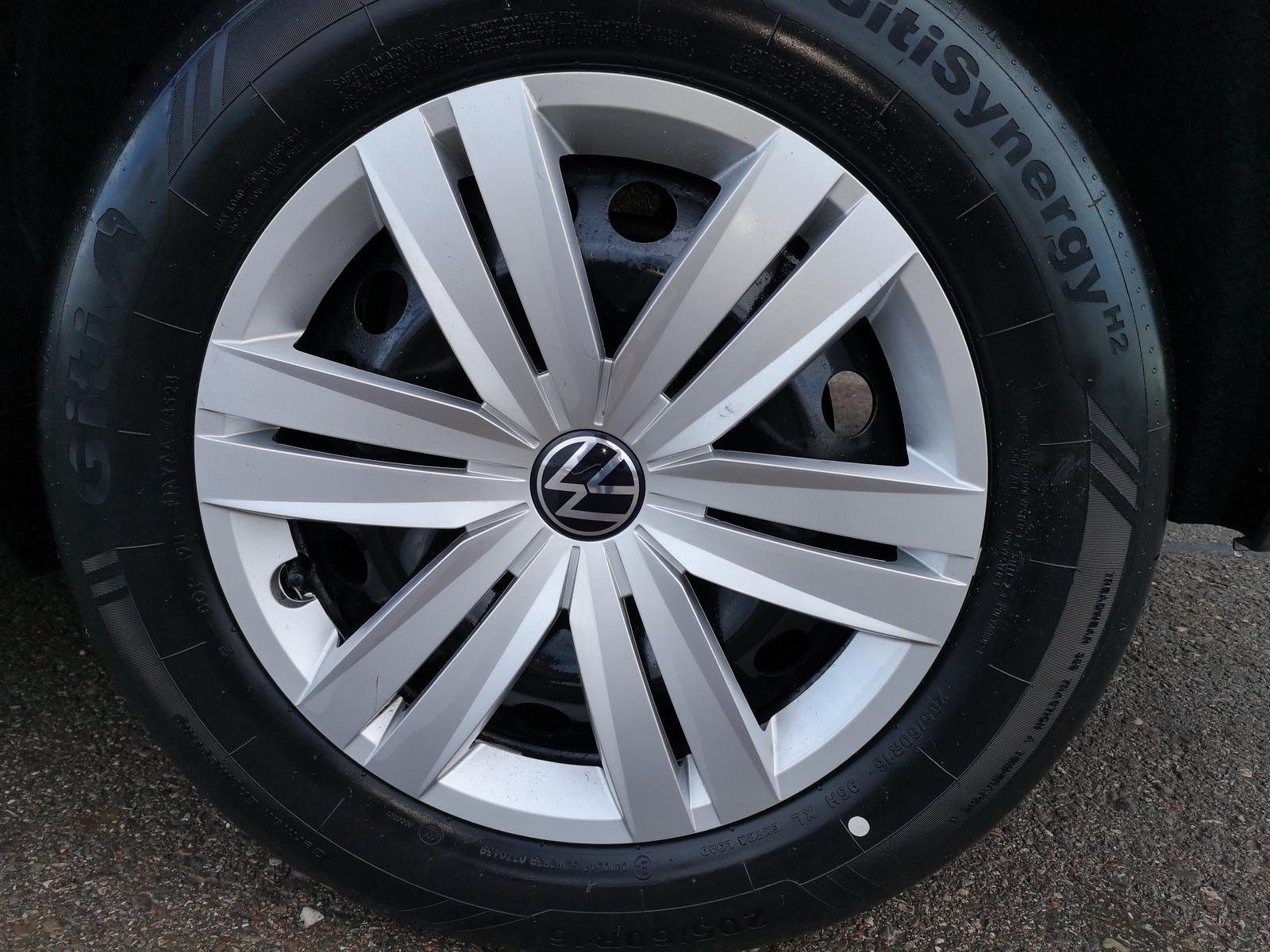 Volkswagen Caddy Maxi 1.5TSI DSG ACC Kam GV5 App