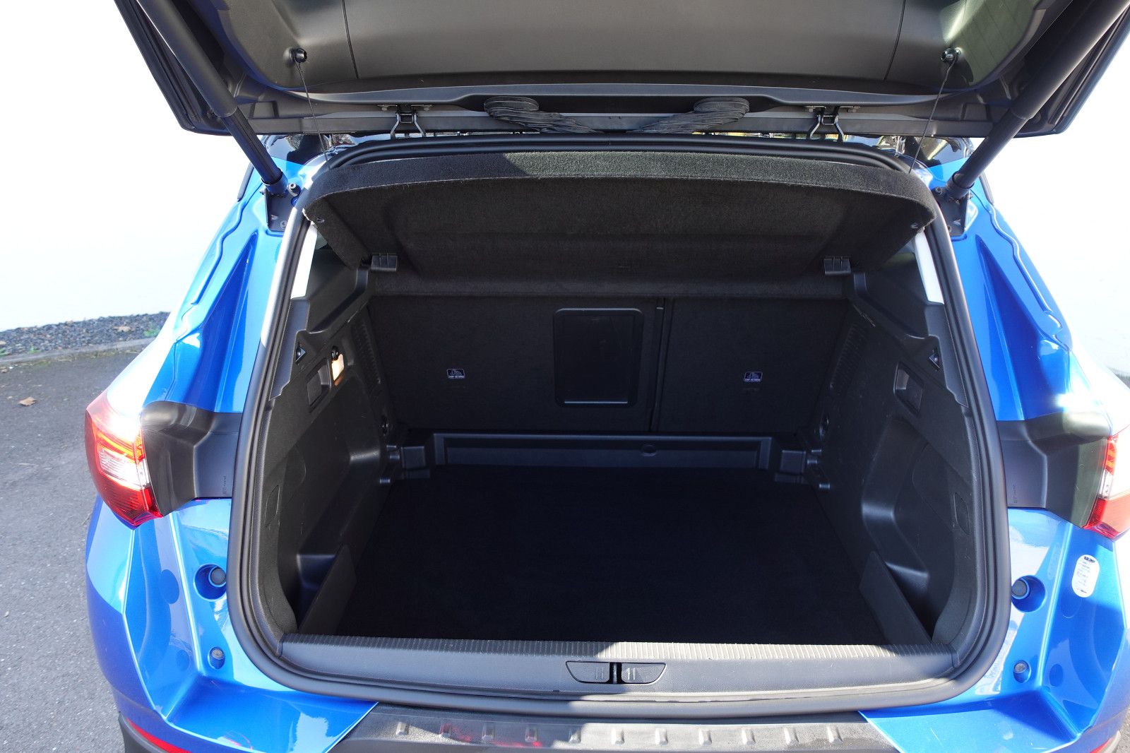 Fahrzeugabbildung Opel Grandland X 1.2Turbo AHK,Sitzh.,Navi,PDC,Kamera