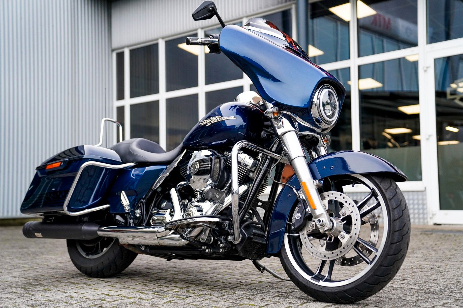 Fahrzeugabbildung Harley-Davidson FLHX Street Glide 103 cui - Jekill -