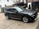 BMW X1 20d mit neu TÜV Panorama Dach - BMW mit Diesel-Antrieb: Panorama Dach