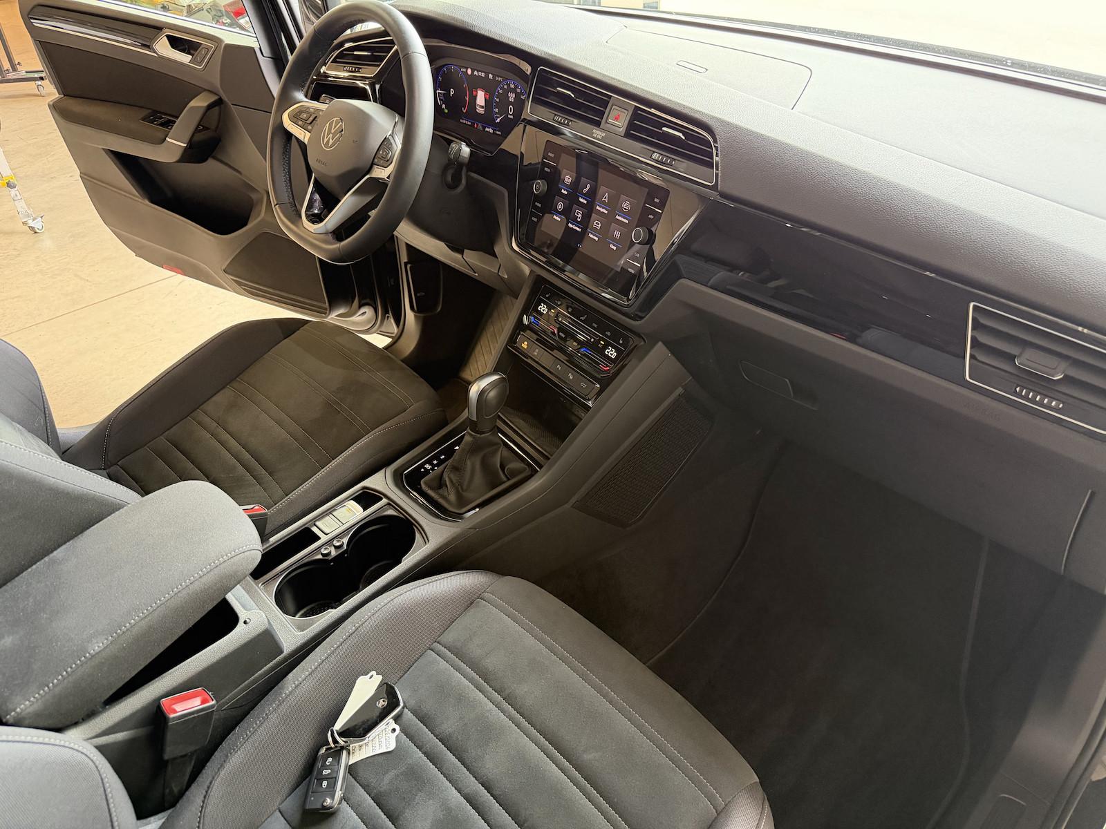 Volkswagen Touran 1,5TSI DSG Highline LED 7 Sitze NAVI AHK, миниатюра 24