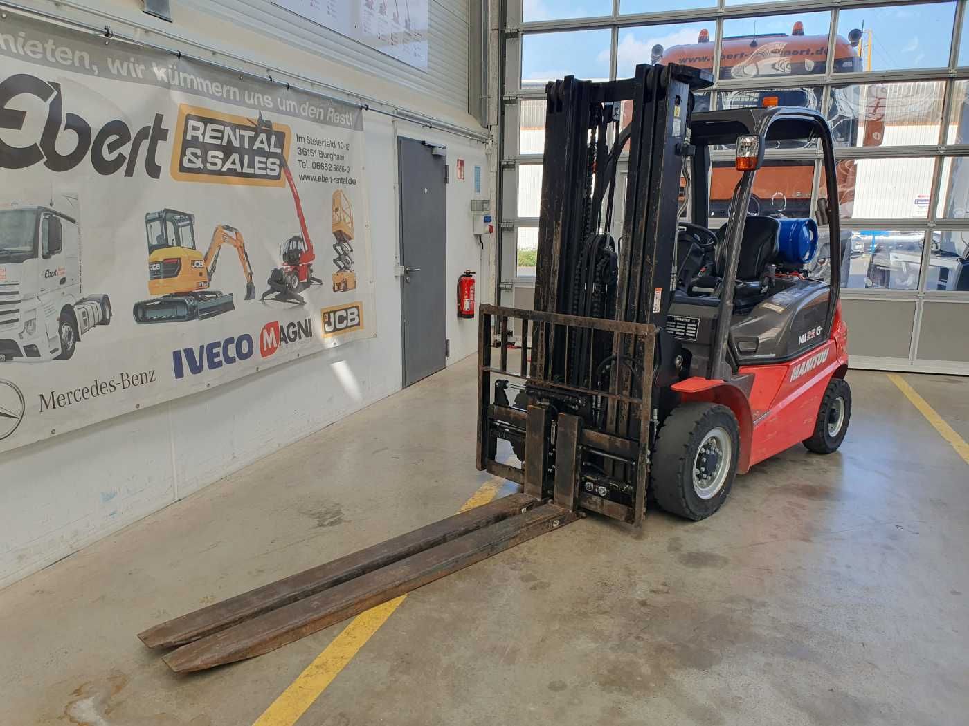 Fahrzeugabbildung Manitou MI 25 G / Triplex: 4.70m / nur 1.976h! / SS