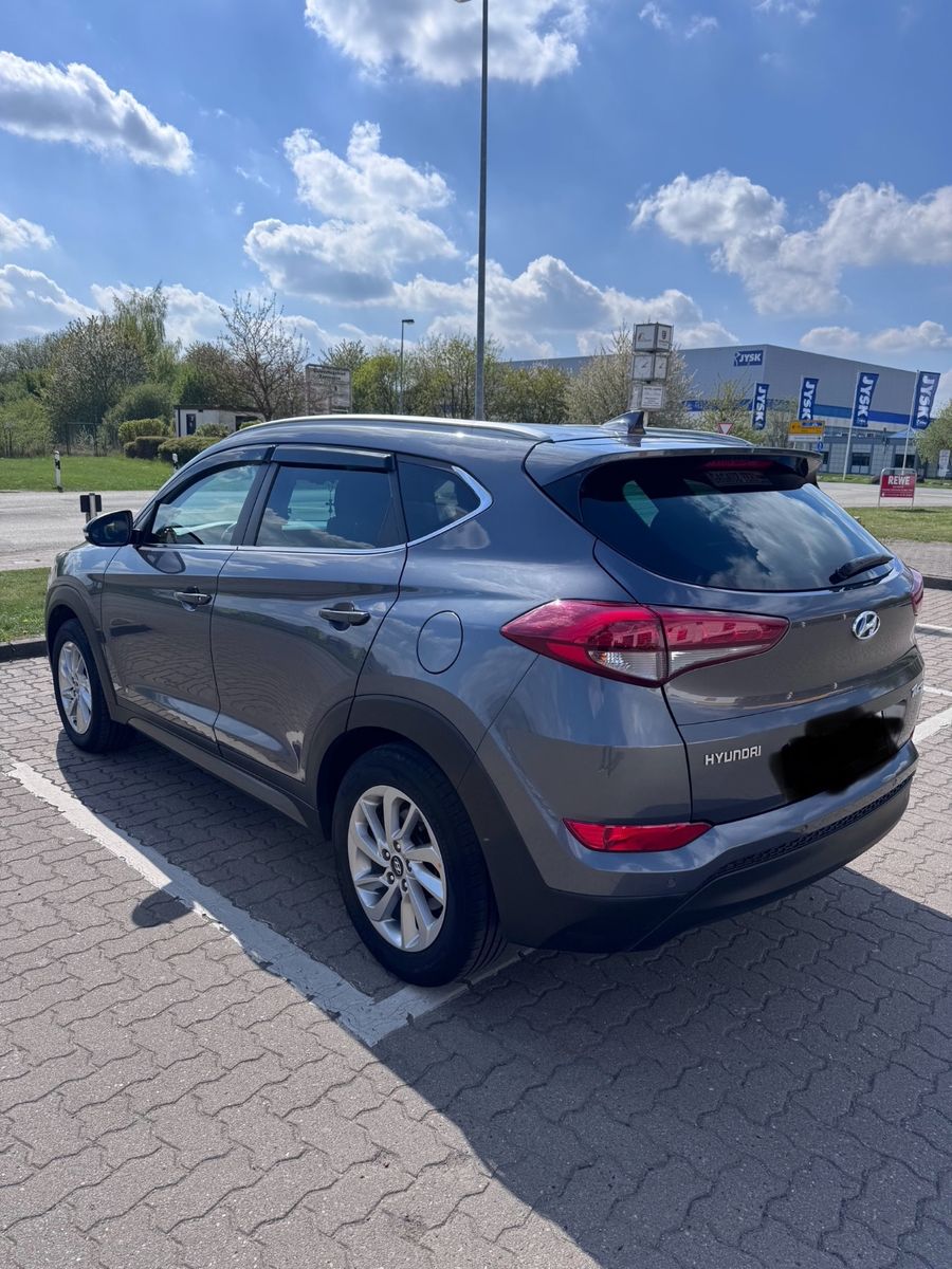 HYUNDAI Tucson