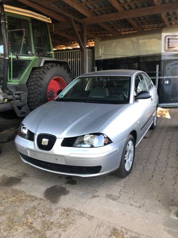 Seat Ibiza mit TÜV und wenig Kilometer