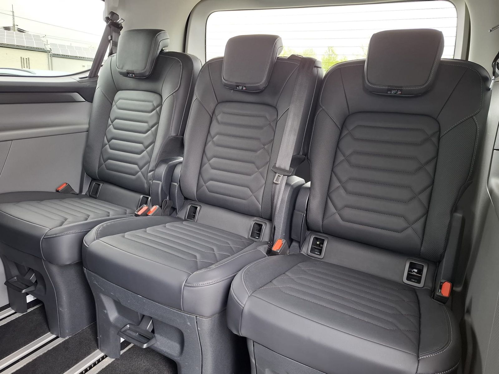 Fahrzeugabbildung Ford Tourneo Custom L1 Titanium X MATRIX*STANDH.*AHK