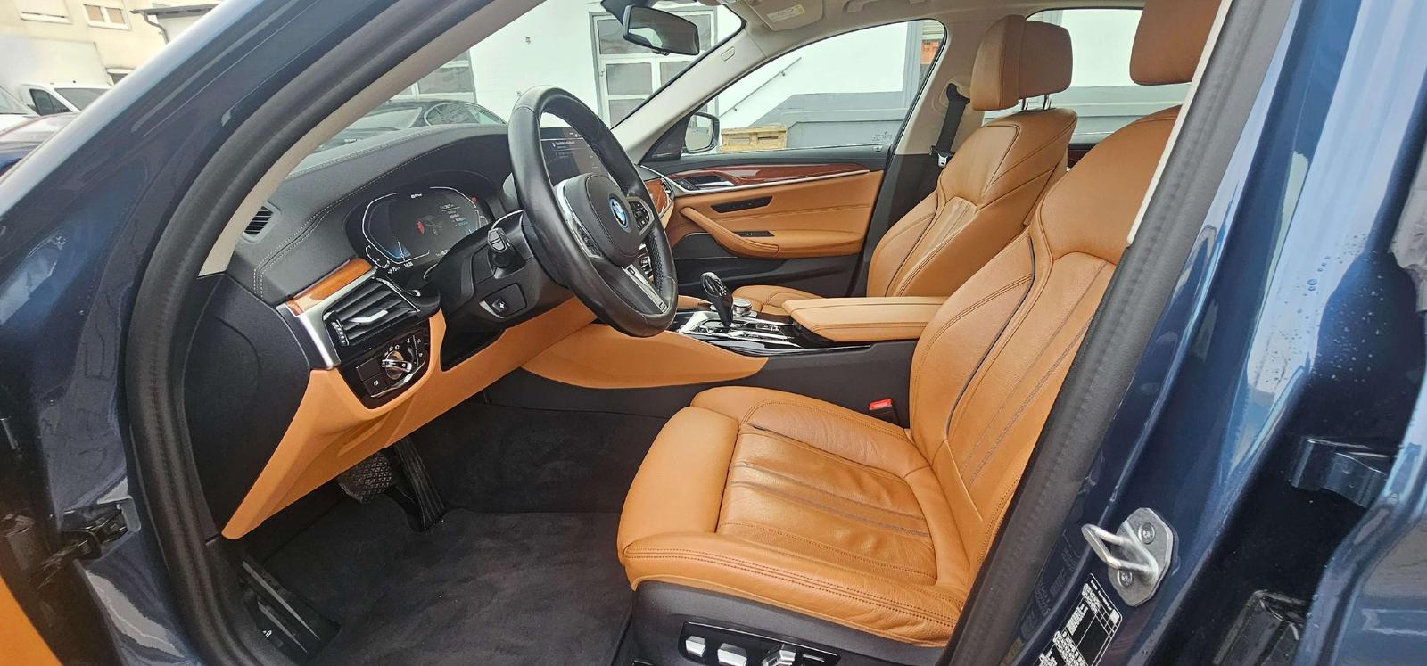 BMW 530 530 e xDrive Luxury Line