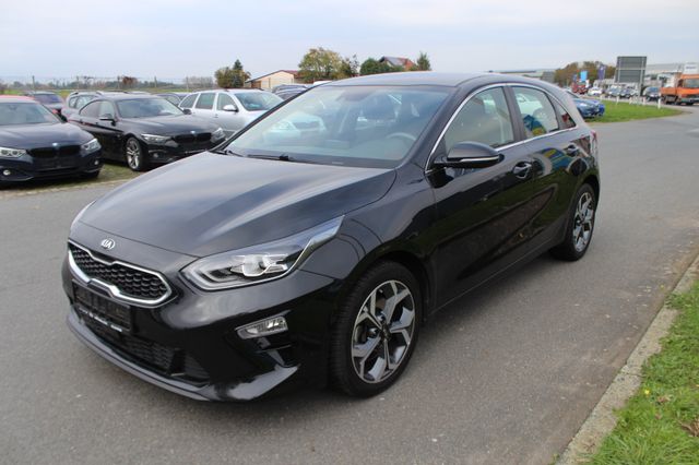 Kia Ceed Spirit Automatik*NAVI*CarPlay*Kamera*LED*