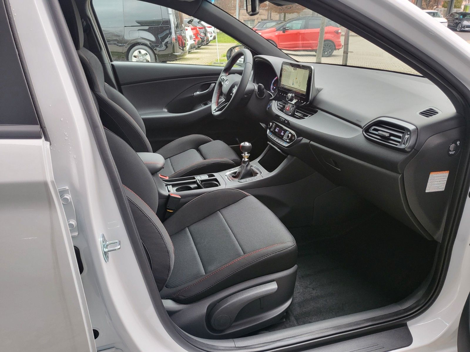 Fahrzeugabbildung Hyundai i30 1.5 T-GDI M/T (48V) N-LINE NAVI ASSI PANO