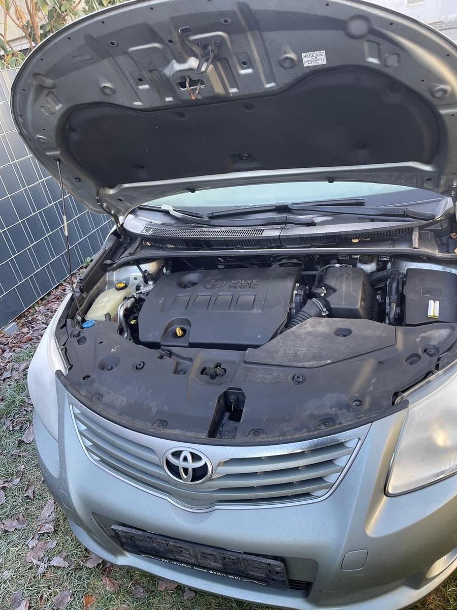 Toyota Avensis 2010 — photo 5