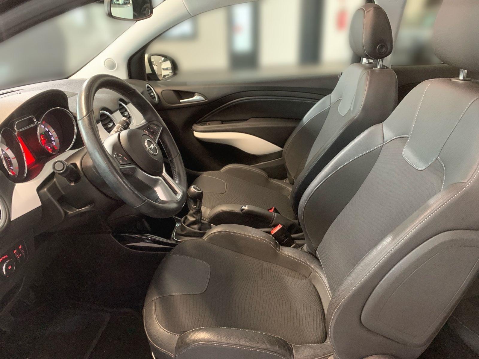 Fahrzeugabbildung Opel Adam 1.4 Open Air 120 Jahre S/S