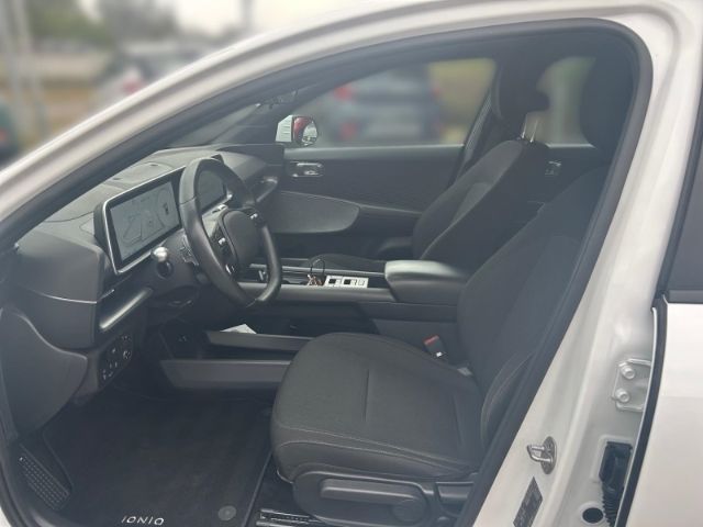 Fahrzeugabbildung Hyundai IONIQ 6 Basis Elektro Navi Digitales Cockpit LED