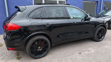Porsche Cayenne - 7