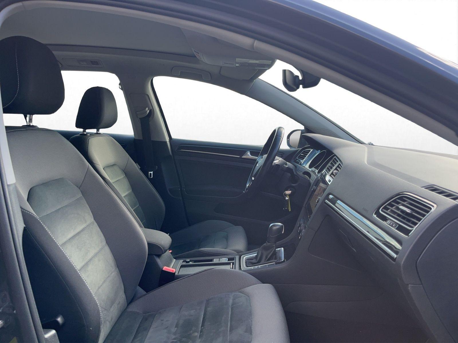 Volkswagen Golf VII Variant 1.5 TSI DSG HIGHLINE*PANO*AHK*L