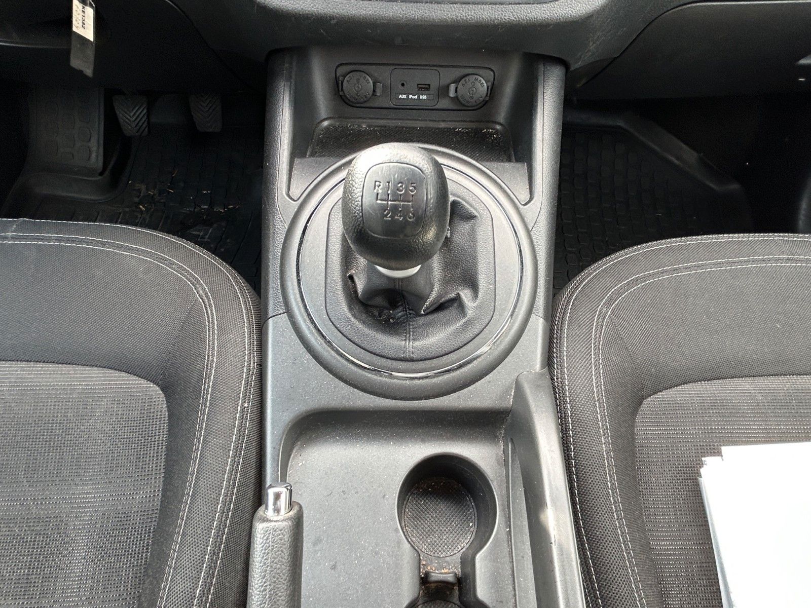 Fahrzeugabbildung Kia Sportage Vision 2WD Sport Paket / Klima/