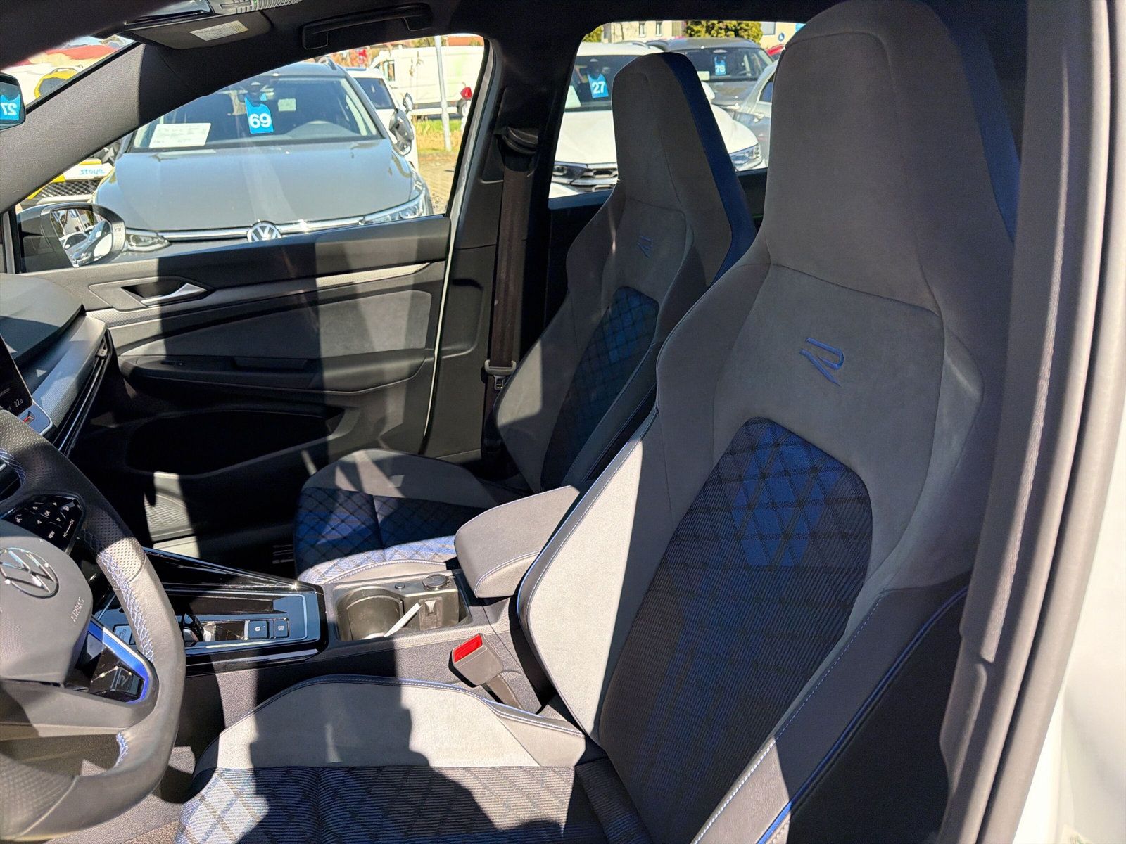Golf  R 4M Navi PANO Harman Kardon Matrix