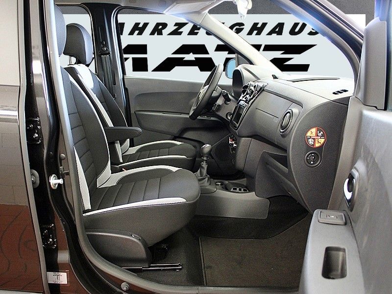 Fahrzeugabbildung Dacia Lodgy Blue dci115 Stepway*7-Sitzer*Navi*Sitzhzg*
