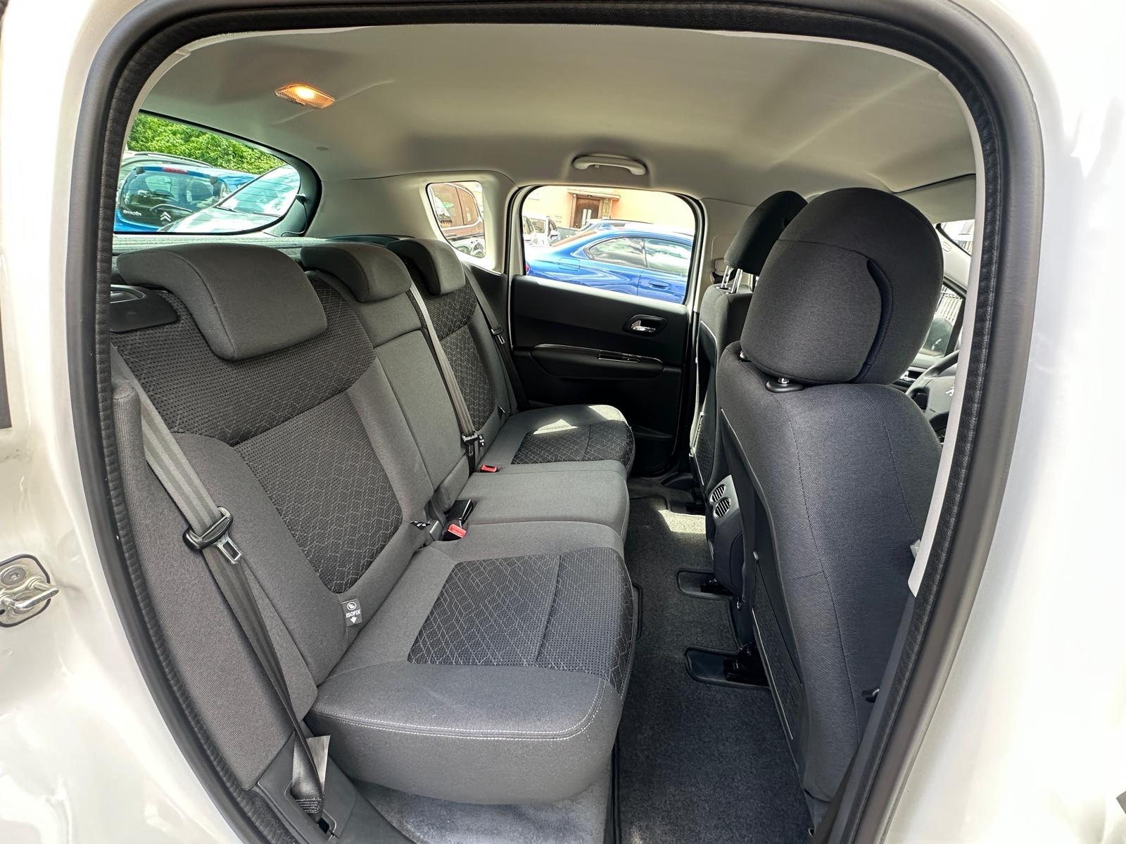 Peugeot 3008 Active*NAVI*PDC*KAM*KLIMAA.*TEMPO*AHK