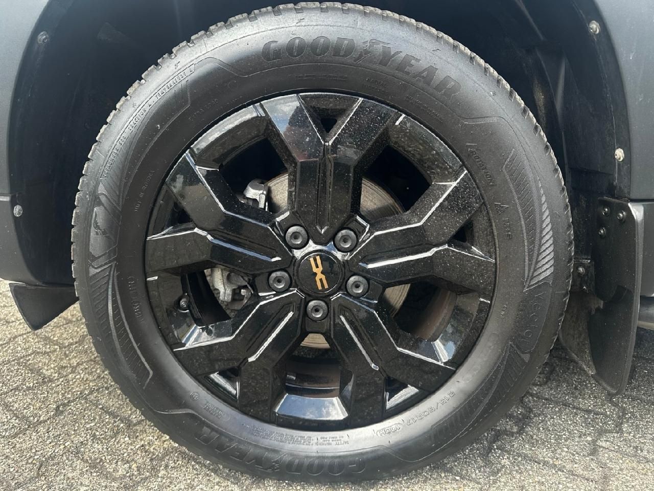 Fahrzeugabbildung Dacia Duster Extreme TCe 150 4x4