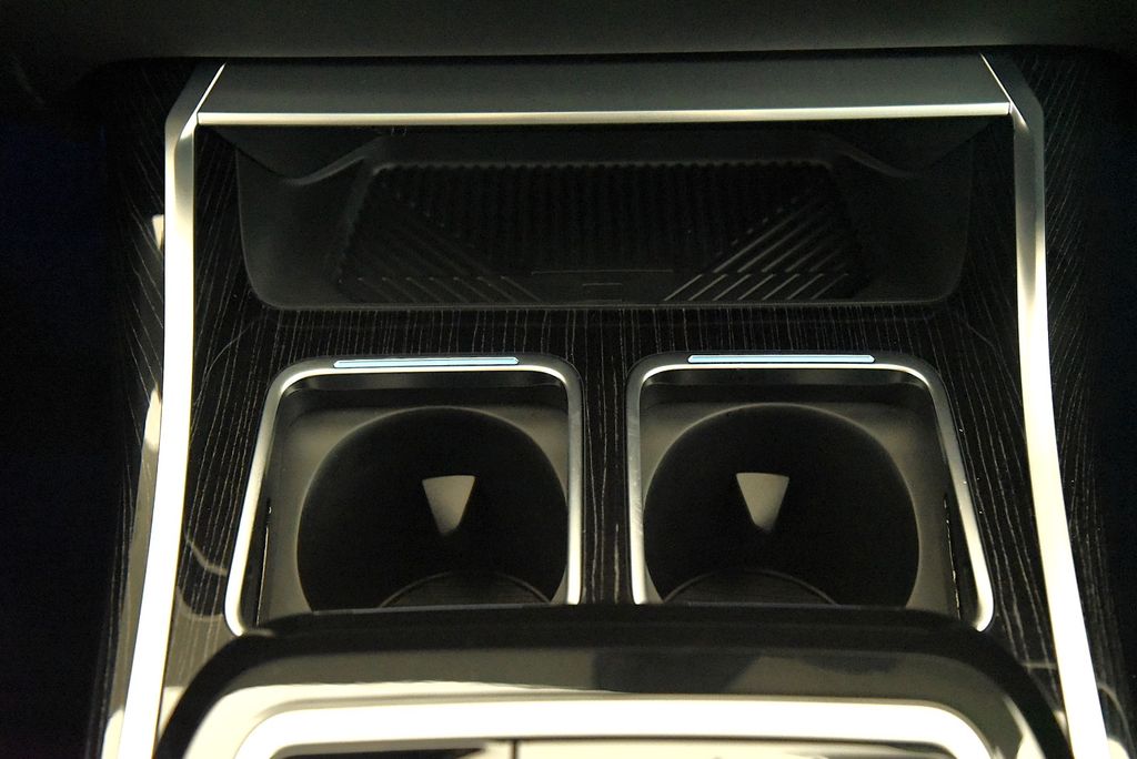 BMW 740