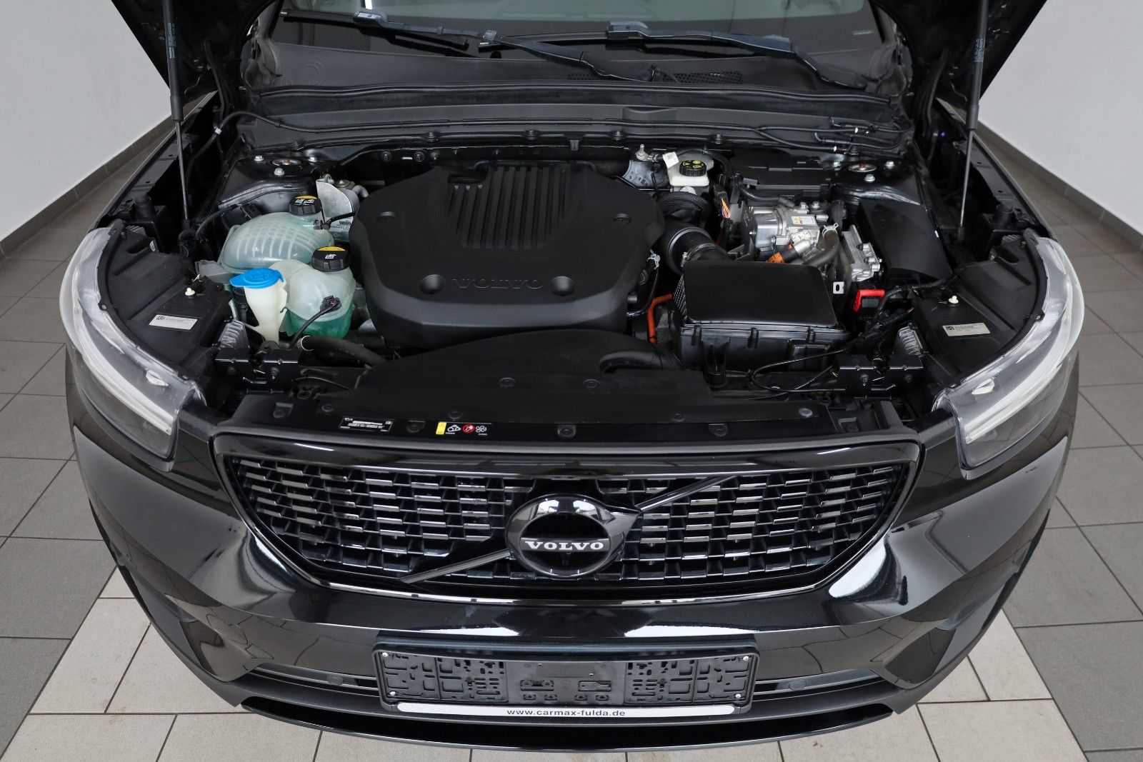Fahrzeugabbildung Volvo XC40 T5 R Design Recharge Leder,Navi,LED,Kamera