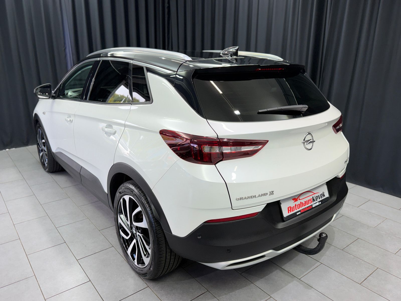 Fahrzeugabbildung Opel Grandland (X) |SITZBELÜFTUNG|360°|STDHZG
