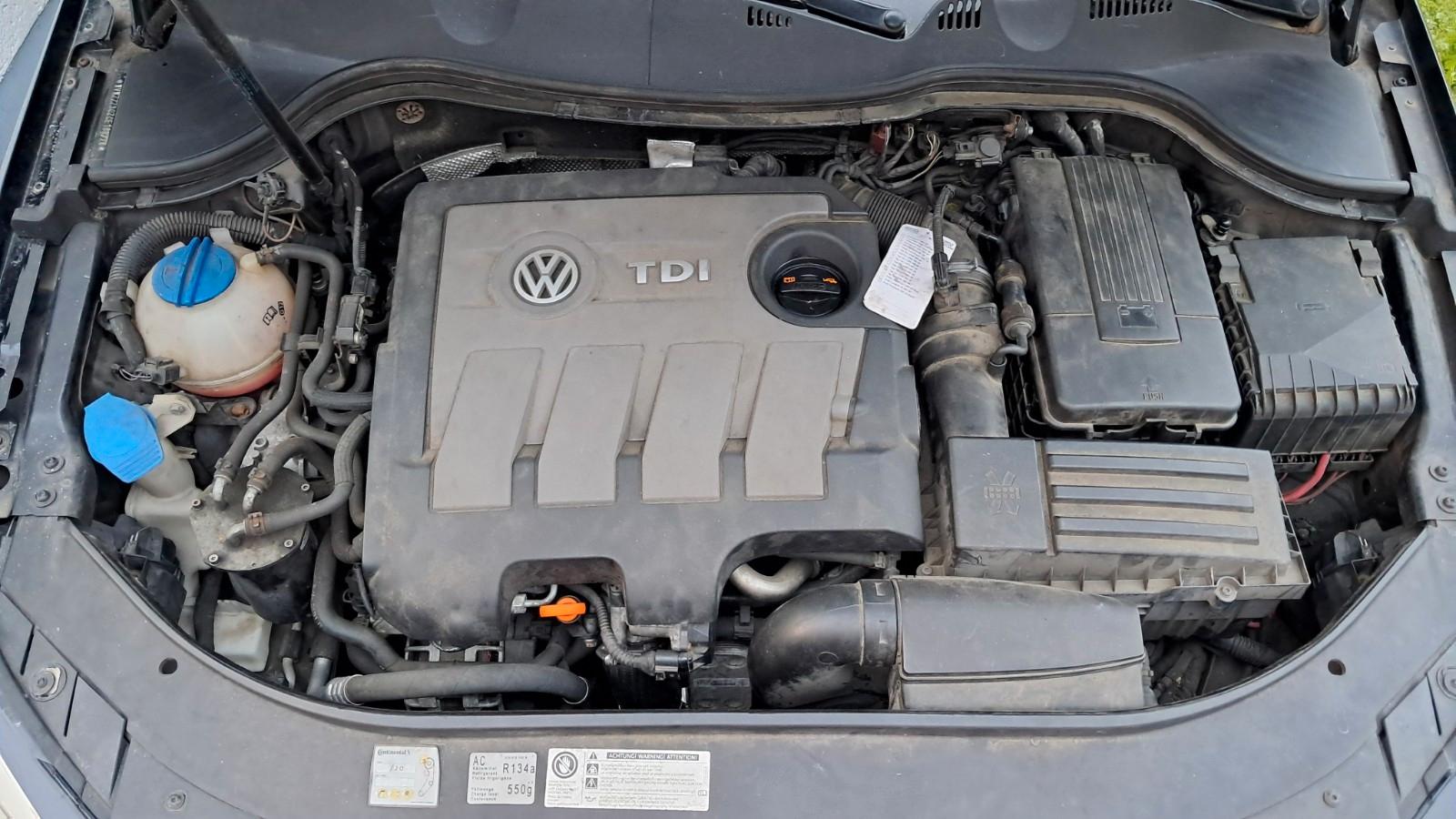 Volkswagen Passat 2012 — photo 11
