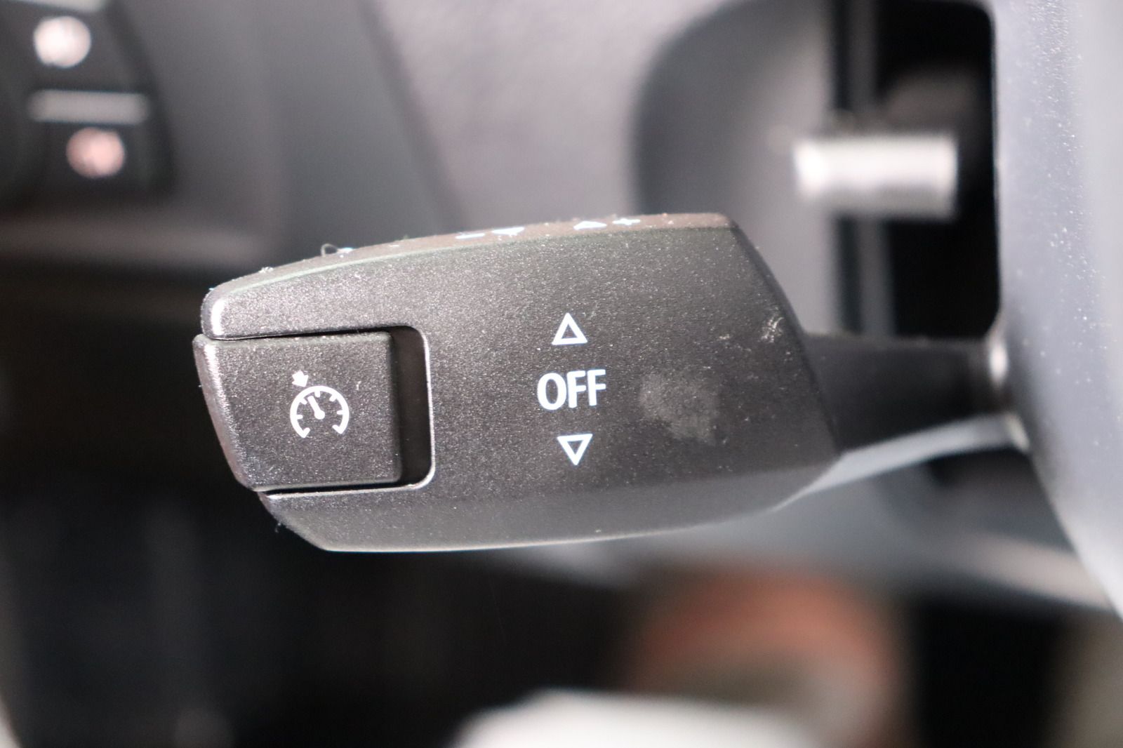 Fahrzeugabbildung BMW 318 i Touring * Xenon * Leder * Pano *