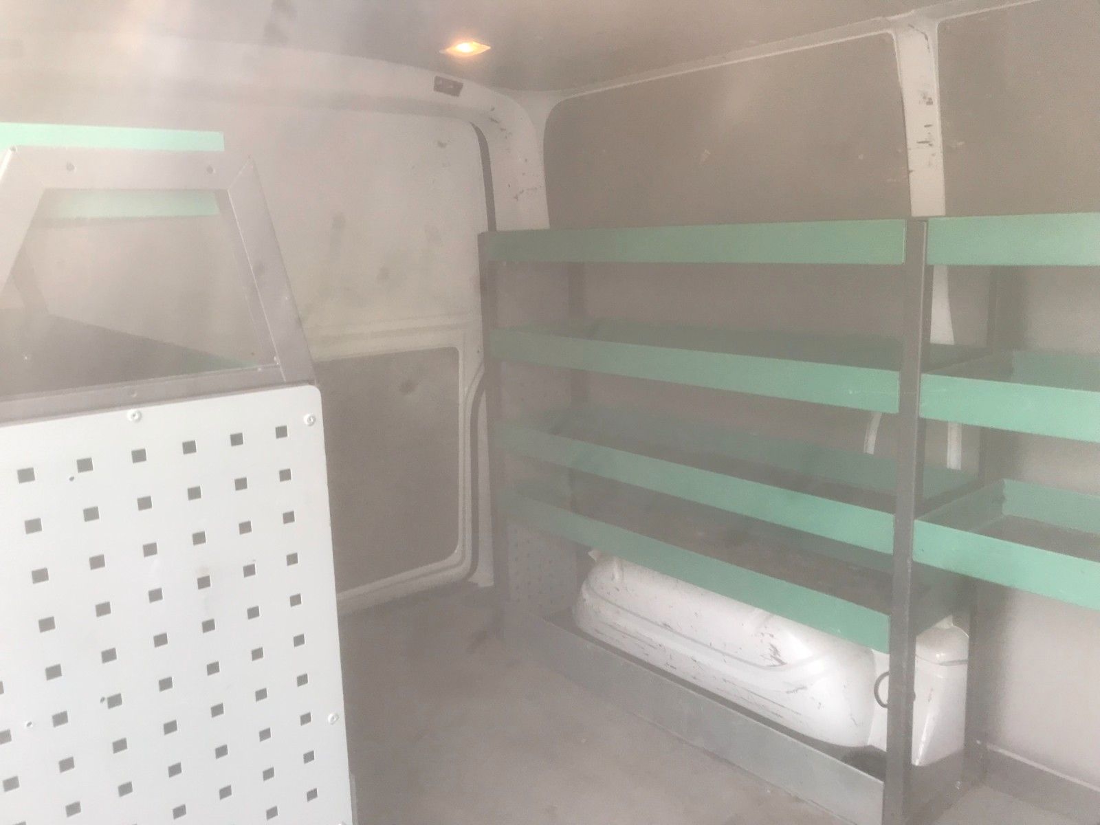 Fahrzeugabbildung Volkswagen T6 Transporter Kasten-Regale,AHK,SHg