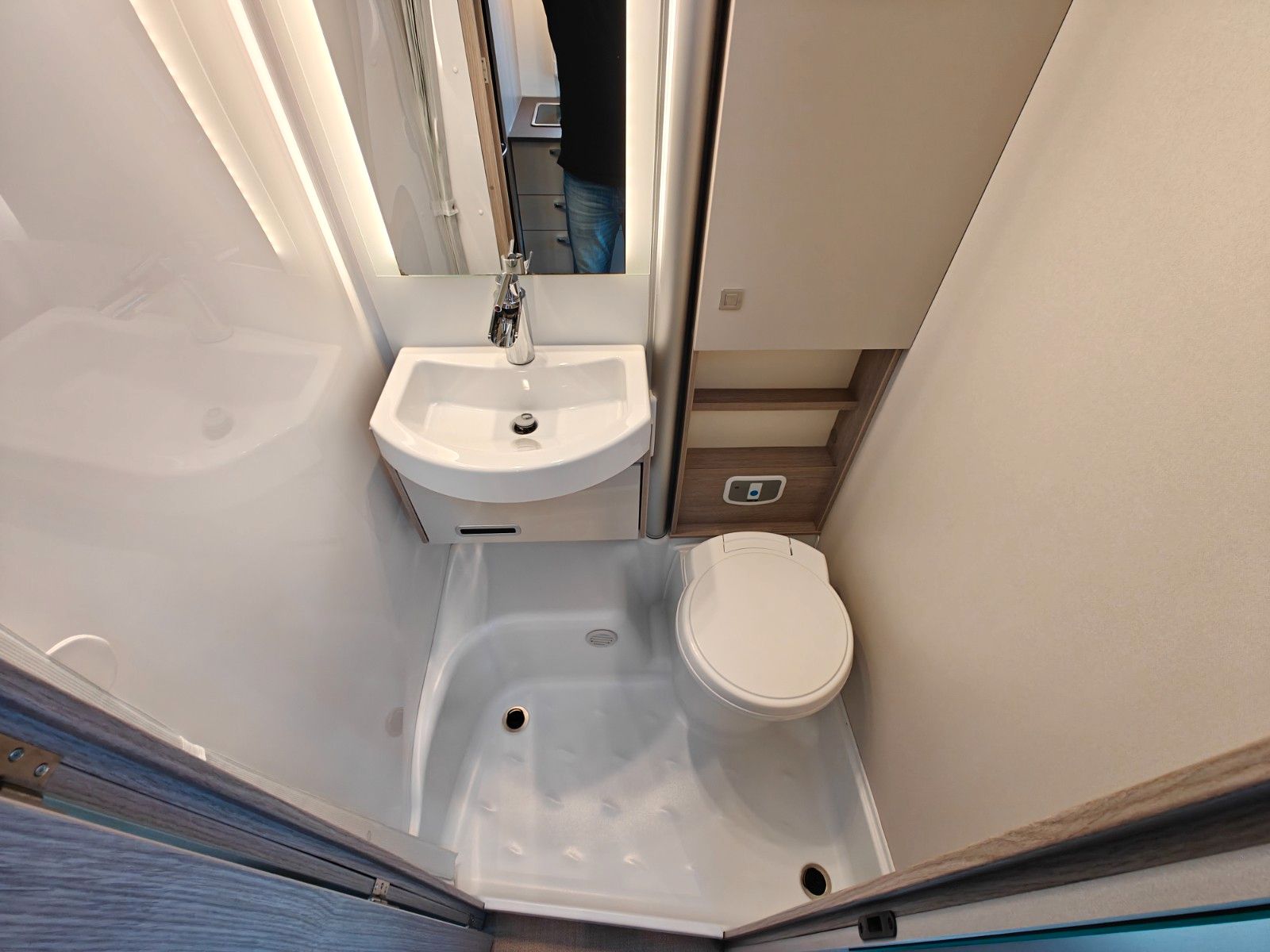 Fahrzeugabbildung Bürstner Nexxo Van T 690 G - SAT, TV, Markise, Kamera -
