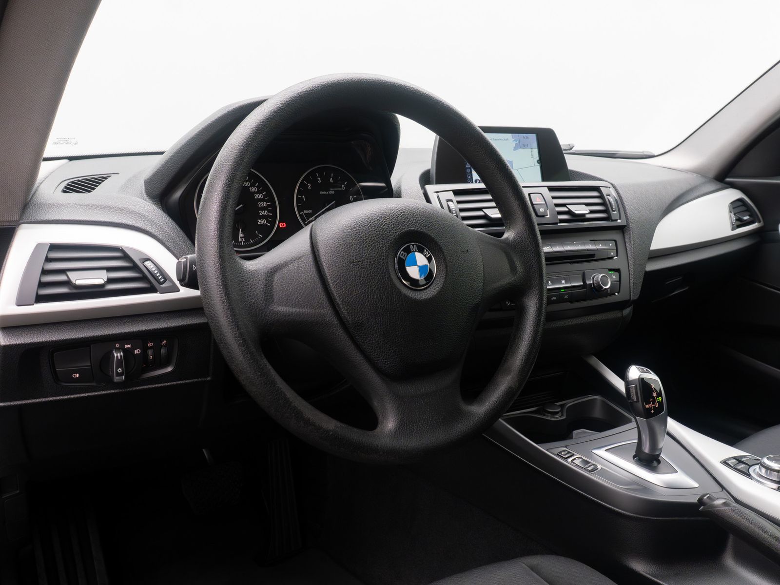 Fahrzeugabbildung BMW 116i Aut NaviBusiness Sitzheizung Freisprecheinr