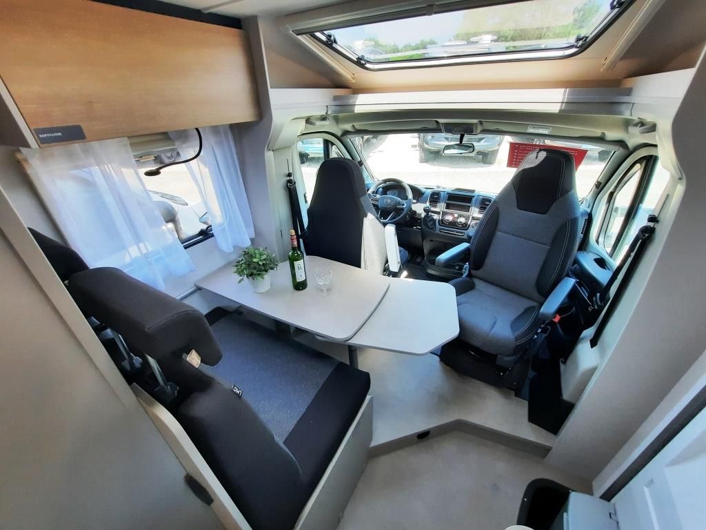 Fahrzeugabbildung LMC Tracer V 670 Verfüg./Sparen Sie 8.581,- €