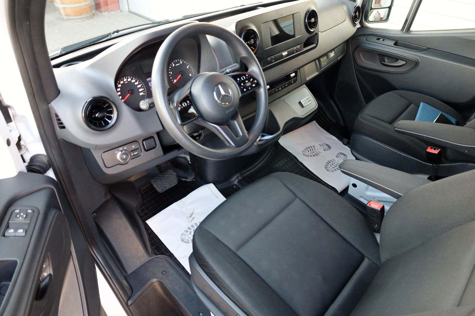 Fahrzeugabbildung Mercedes-Benz Sprinter III 319 CDI L3 / L4 Pharmamobil, MAXI